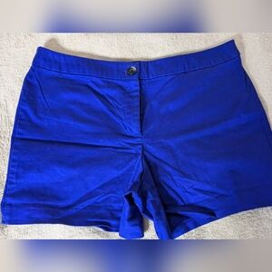 Modern fit shorts